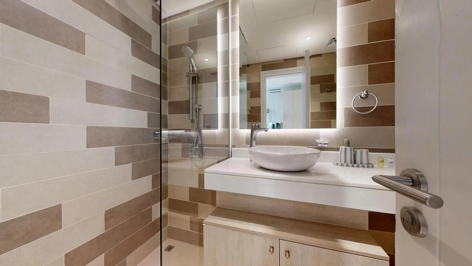 Seven Hotel And Apartments - Calm Studio In Palm Dubai United Arab Emirates